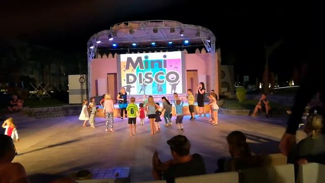 Albatros Palace Kinderdisco смотреть онлайн