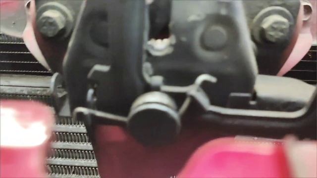 Замена замка и троса открытия капота #ssangyong #kyron #actyonsports смотреть онлайн