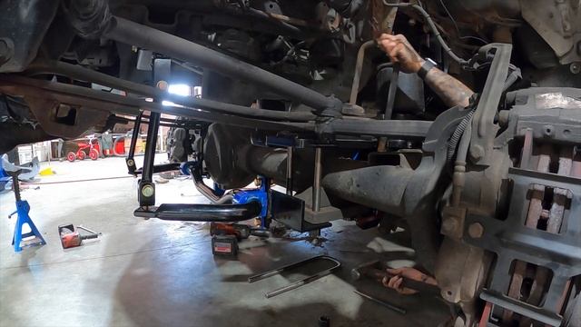 AIR RIDE? Chevy kodiak upgrades: MZ.KustomZ Haul truck: Daytona Prep смотреть онлайн