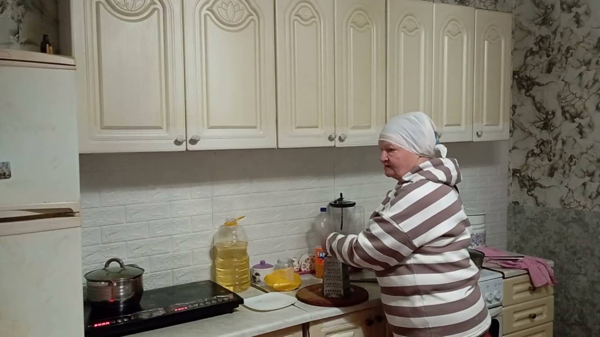 ТРИ ПОКОЛЕНИЯ. ОЙ ДЕВОЧКИ ЧТО Я ПРИДУМАЛА