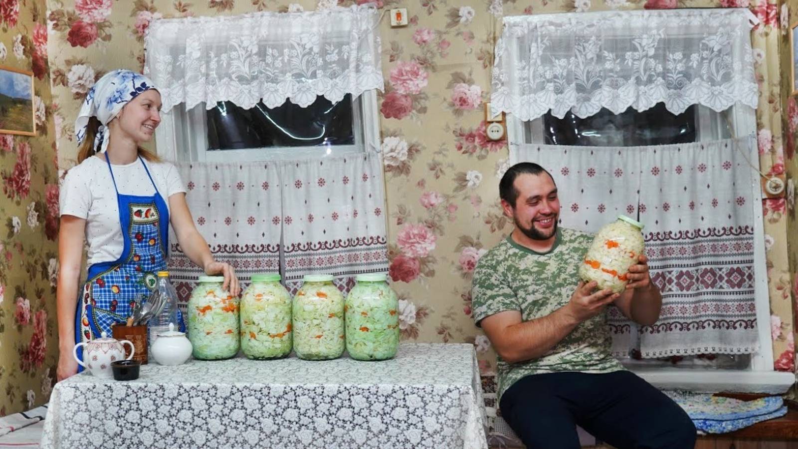 ЖИЗНЬ МОЛОДОЙ СЕМЬИ В УРАЛЬСКОЙ ДЕРЕВНЕ ｜ САМАЯ ВКУСНАЯ КАПУСТА В БАНКАХ И СУШИЛКА ДЛЯ ПОСУДЫ