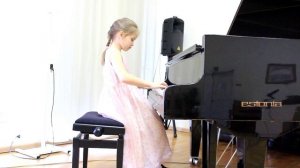 Марина Кирякова      И. Гайдн Менуэт,  Иордан "Охота на бабочек"