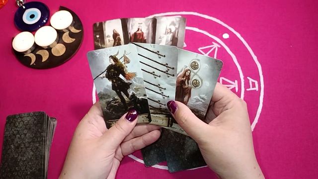 Зачем бывший объявился? Расклад Таро. Его истинные намерения