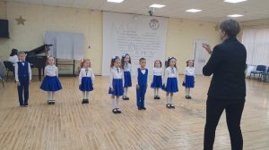 музыка А. Пахмутовой слова Н. Добронравова "Созвездие Гагарина" исп хоровой кол-в "ДоМиСолька"