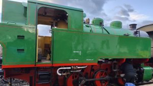 Маневровый танк-паровоз следует резервом