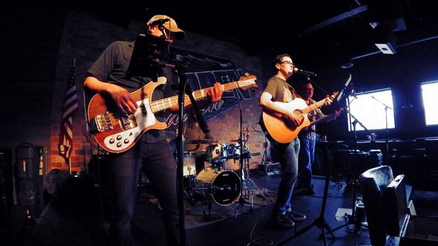 Grizzly Gopher Covers "Friends In Low Places" By Garth Brooks - Wide Open Saloon смотреть онлайн