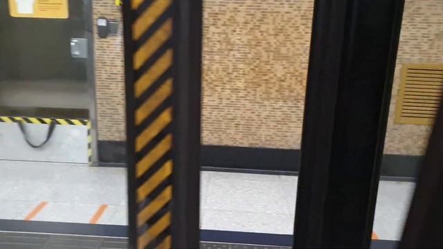 (代替大修C而出現綠M) MTR KTL M-Train A178/A213 (C213) SKM → KOB смотреть онлайн