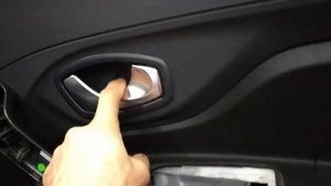 разборка_передней_и_задней_двери_на_LADA_XRAY