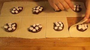 Слойки с нутеллой и маршмеллоу . Проще не бывает.