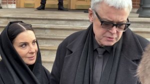 Александр и Екатерина Стриженовы  на похоронах Олега Стриженова 12 февраля