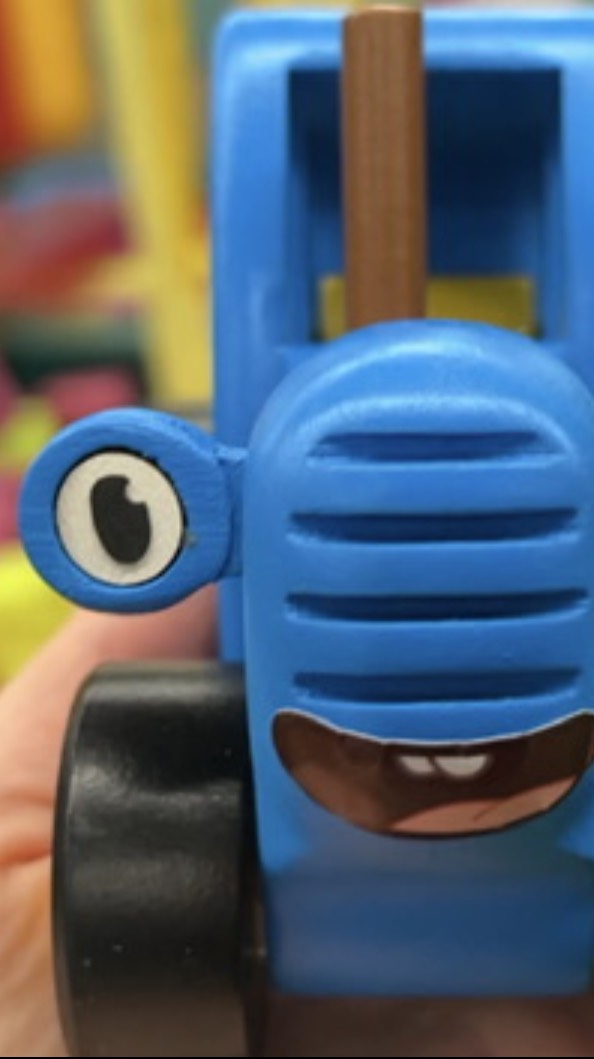 Полное видео смотри на канале РЕМИЗЯТКИ. Веселимся в детской комнате с Синим  Трактором и Ремизяткам смотреть онлайн