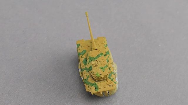 Size comparison of German tanks with the P.1000 Ratte. Diorama 1/700 scale. смотреть онлайн