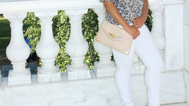 8 WAYS TO STYLE WHITE JEANS | WHITE JEANS LOOKBOOK | HOW TO STYLE WHITE JEANS смотреть онлайн