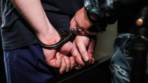 Четыре автомобиля полиции подожгли в Архангельске