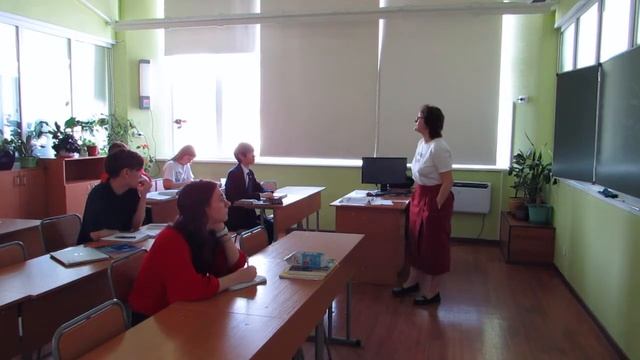 Любовь Георгиевна Чернова урок истории в 11М классе