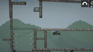 Я работаю в новой пиццерии вместе с братом