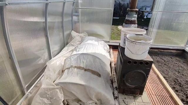 Рассадный сезон 2024 в разгаре 😃 смотреть онлайн