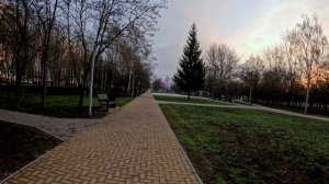 По утреннему городу...