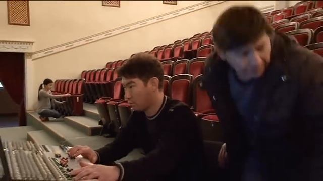 Кайрат Нуртас живой концерт в Атырау .Часть 1 смотреть онлайн