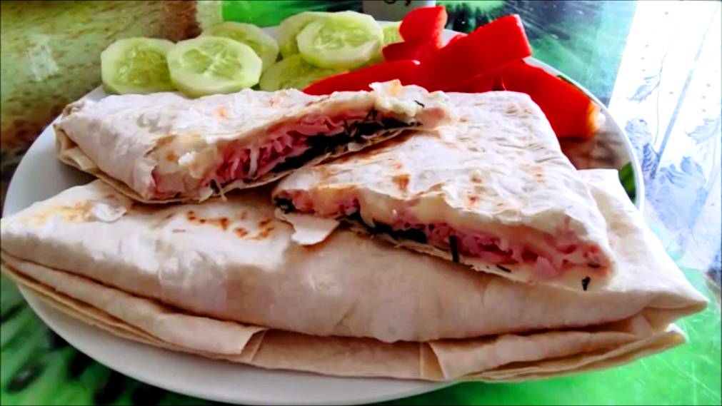Отличная идея для завтрака из лаваша. Готовится за 10 минут