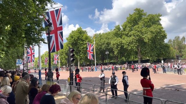 The Queen’s Platinum Jubilee - The Queen’s Guards Parade смотреть онлайн