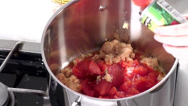 BUILD A HEALTHY MEAL "Dollar Store" Four-Bean Chili смотреть онлайн