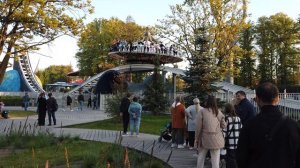 В Москве Аттракционы на ВДНХ космическое ощущение "Лунный экспресс" Москва 2023
