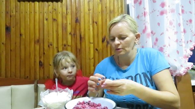 Продали быков 🐂Лепим пельмени? с малиной.🥟🥟🥟 смотреть онлайн