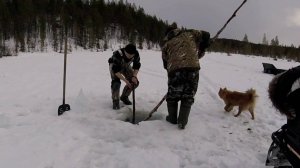 УТОПИЛИ бензобур под лёд. ГЛУБИНА 3 метра. НЫРЯТЬ не хочется.