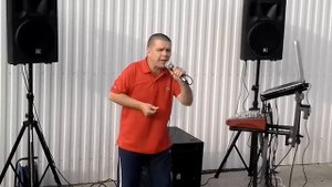 Олег Цыпак-Пой, певица