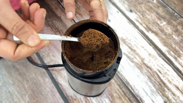 अशी बनवली जाते कॉफी मशीनमध्ये कॉफी | Cafe Style Coffee | Espresso, Cappuccino, Latte