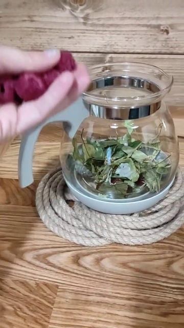 Натуральный травяной чай из липового цвета с малиной смотреть онлайн