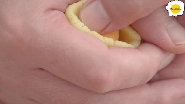 Rice mooncakes 咸蛋黄绿豆沙米月饼 Gâteaux de lune au riz