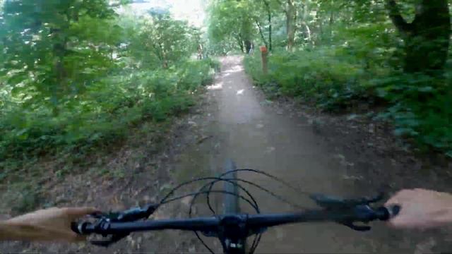 Leeds Urban Bike Park POV - Sketchy Sends! [4K] смотреть онлайн