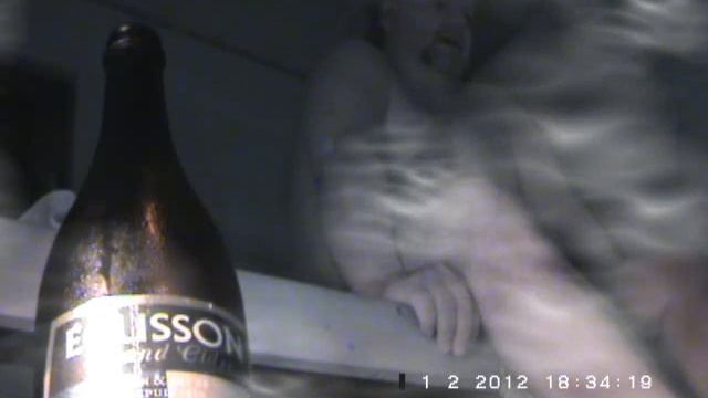 Jonez saunassa ja suihkussa смотреть онлайн