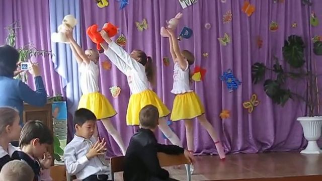 танцы на утреннике смотреть онлайн