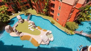 Seven Seas Condo Resort купание во дворе 2ч.