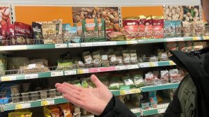 Что я бы никогда не купил в продуктовом? Ищем нормальную еду в магазине.
