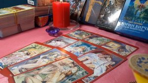 ЧТО ОН ЧУВСТВУЕТ КОГДА ВИДИТ ТЕБЯ? ТАРО-РАСКЛАД