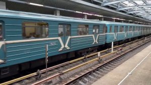 Метровагоны 81-717/714 (Номерной) На Станции Технопарк