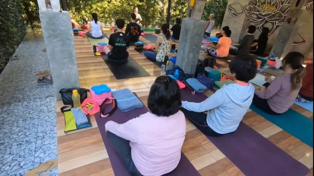 Dynamic Elastic Yoga by Lek - Pai Yoga Shala смотреть онлайн