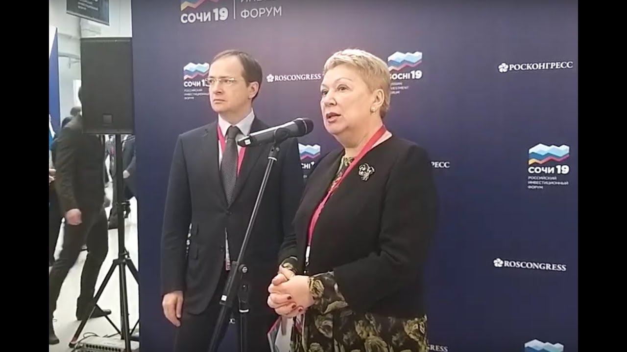 Школьники будут посещать музеи и театры в рамках госпрограммы