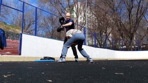 тренировка на улице.бокс.