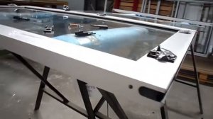 Как собираются алюминиевые раздвижки для балконного остекления. Часть 5. Сборка створок.