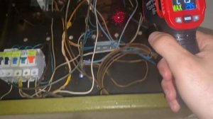 Замер температуры контактных соедининий в щитке Пирометром CONDTROL Maxwell 3