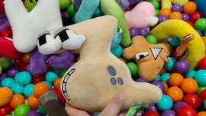 мягкая игрушка буква цифра лор 3 для детей, играем в цифры алфавита лора, alphabet lore