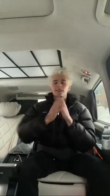 Влад А4 снимает тик ток в машине🔥🔥-#shorts #глент #a4omg ##a4 #кобяк смотреть онлайн