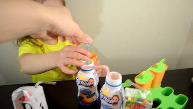 Сок челленж, угадываем сок с закрытыми глазами! Милана делает Мороженое на палочке !
