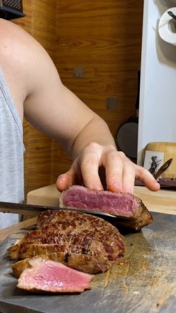 Стейк с картофельным пюре на ужин