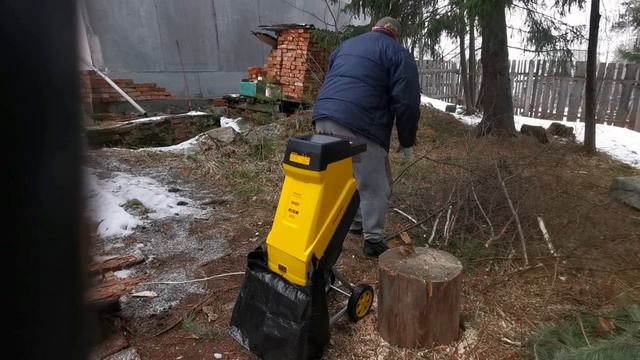 Измельчитель. Тест садового измельчителя. #шредер для веток #измельчитель #мульча